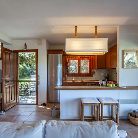Magnolia Bliss Calm & Cozy Villa, Sani Vila